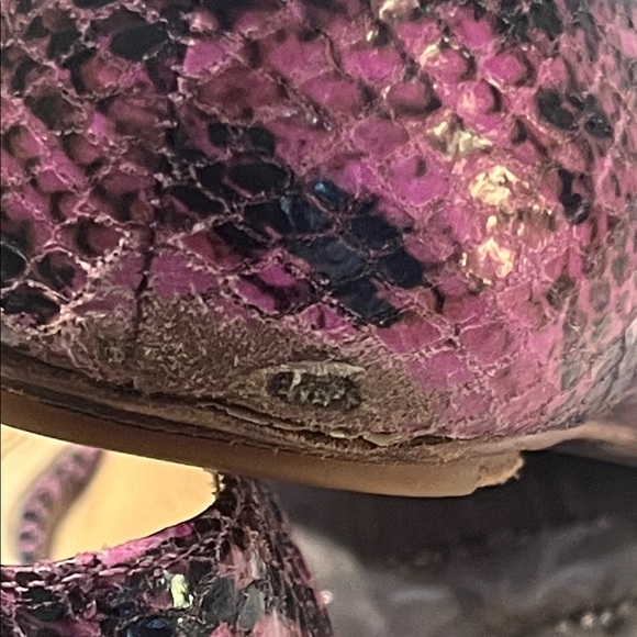 DVF Heart-Embellished Fushia Python Flats - Picture 9 of 16